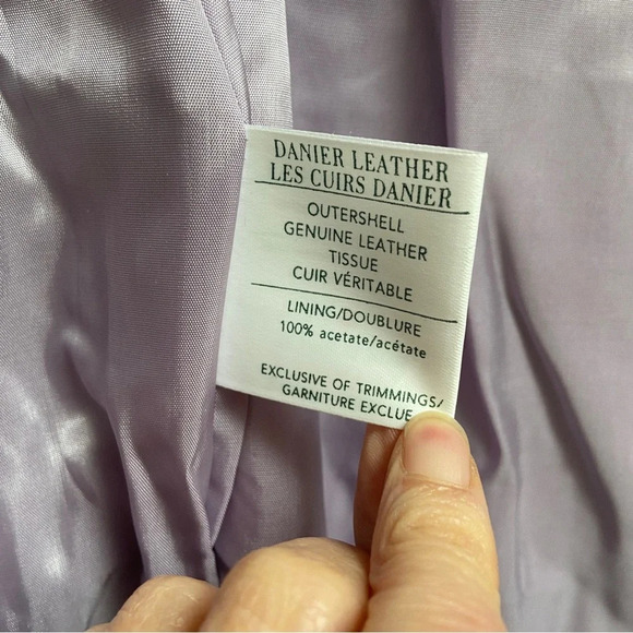 Danier Leather Crocodile Embossed Wrap Skirt Sz 12 - Picture 9 of 11